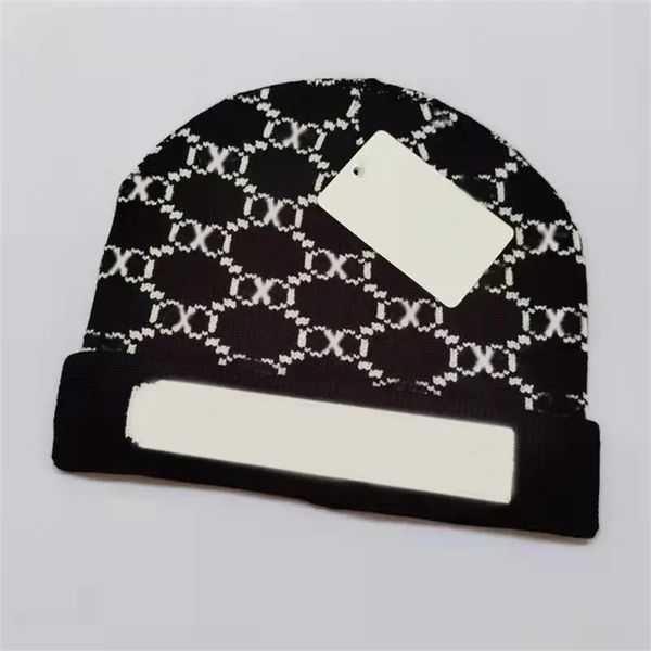 2023 Beanie Designer Beanie Chapéu de Inverno Bonnet Chapéus para Homens e Mulheres Toalha Quente Chapéu de Lã de Malha para Caps de Esqui Patchwork Letras Acessórios de Moda M11