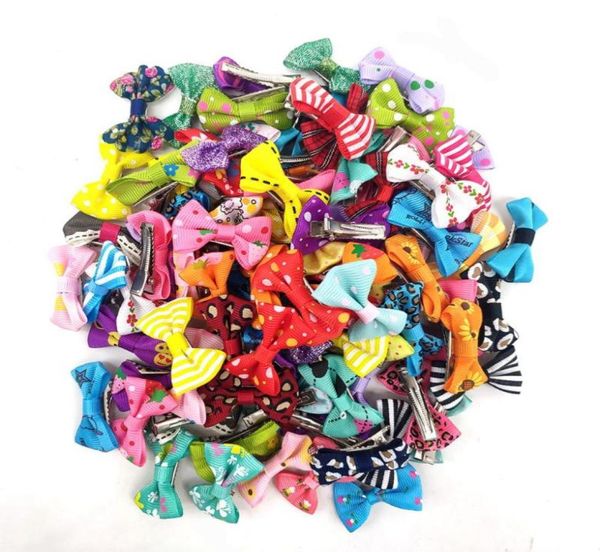 Vestuário para cães em 100 Pcs Pet Cat Hair Bow Clips Bonito Bowknot Estilo 4CM Liga Clip Mix Color Grooming Acessórios Hairpin7007008