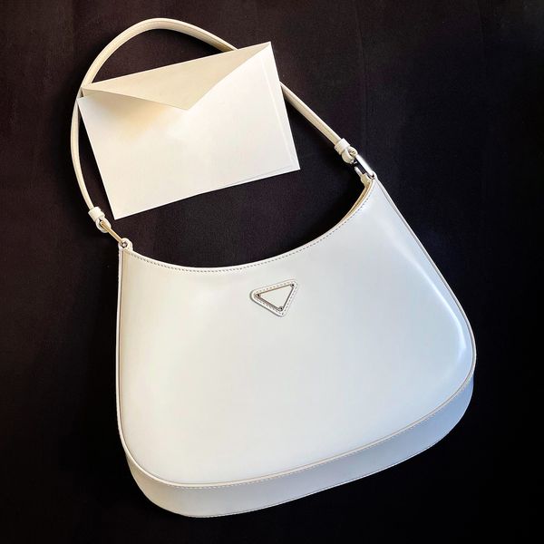 Модная серебряная сумка Cleo Luxurys. Дизайнерская сумка под мышками. Треугольная сумка-хобо. Женская сумочка подмышками. Сумки на плечо. Женский мужской клатч через плечо. Сумка из натуральной кожи.