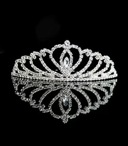 Intero bellissimo copricapo con strass Pettine per capelli in cristallo per donne o ragazze Regalo per la festa nuziale Tiara decorativa in argento con testa8910466