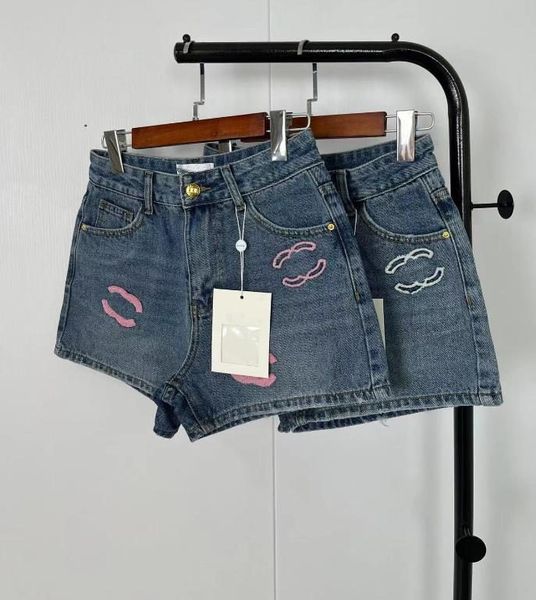 NEUE Designer-Luxus-Luxusmarken-Jeans, Designer-Damenbekleidung, Denim-Shorts, modische Hose mit bestickten Buchstaben