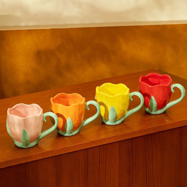 Set di tazze da caffè in ceramica creativa in stile cinese Set di tazze personalizzate per cartoni animati per regalo di nozze 240301
