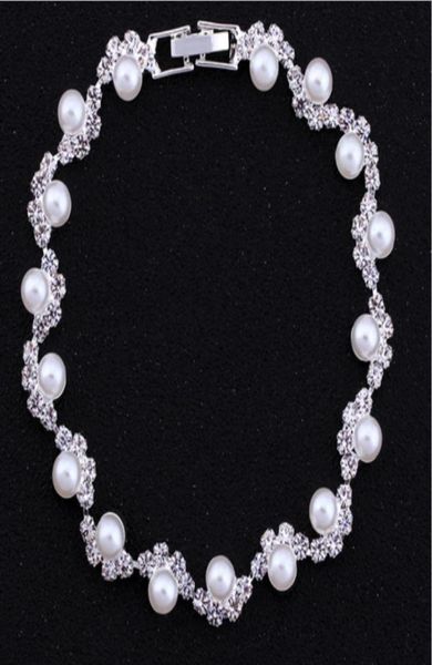 Perle da sposa economiche Accessori decorati Bracciali con perline di cristallo Accessori da sposa per mani Catena di gioielli da sposa1901799