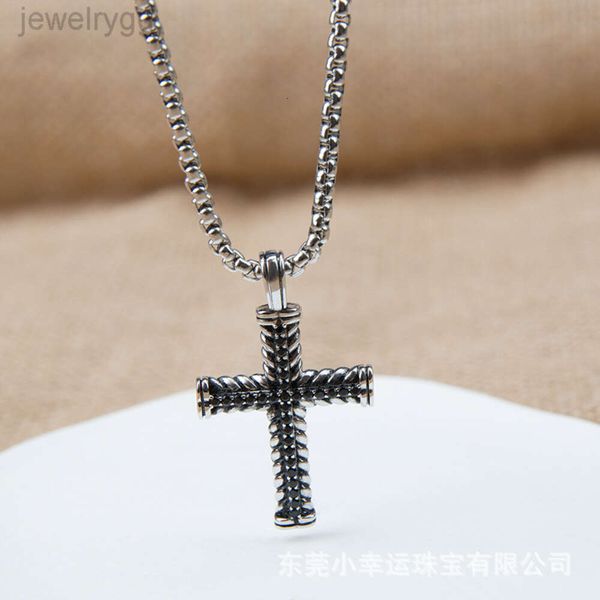 Designer David Yumans Yurma Jewelry Davids Cross Set Colar de zircão de diamante preto com corrente de aço inoxidável e pingente de linha de botão duplo