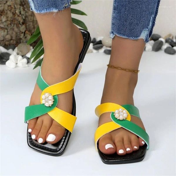 Sandálias Metal Pérola Flor Design Com Cruzado Verde Superior Flat Sapatos Feminino em 2024 Verão Mulheres Escritório Baixo Salto