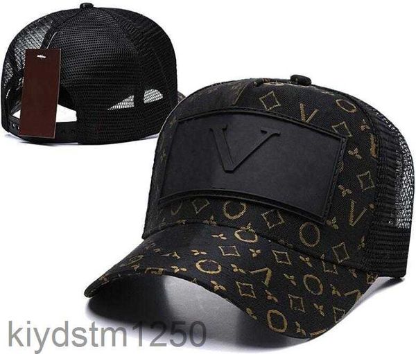 Высокое качество v-образные буквы Casquette Регулируемые шляпы Snapback Холст Мужчины Женщины Спорт на открытом воздухе Досуг с ремешком Европейский стиль Солнцезащитная шляпа Бейсбольная кепка для подарка A21 UGPM