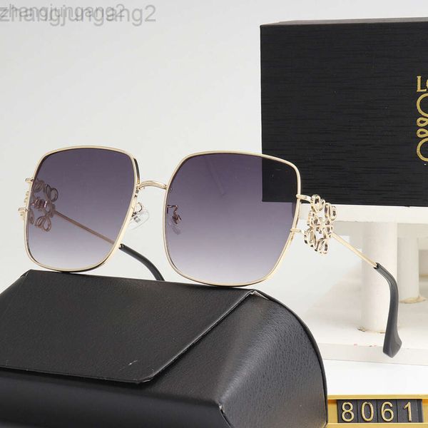 Occhiali da sole firmati 23 Nuovi occhiali da sole della famiglia Luo Occhiali da sole personalizzati in metallo con montatura completa alla moda quadrati da donna