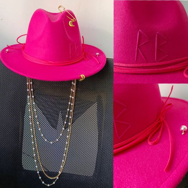 Шляпа Fedora в стиле панк с жемчужной цепочкой DIY, розово-красная, поддерживает различные шляпы, индивидуальные шляпы с английскими буквами для мужчин и женщин, панк-шляпы 240229