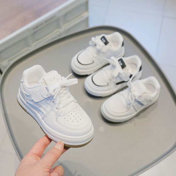Crianças pequenas sapatos brancos 2024 primavera outono novas crianças tênis meninos sapatos esportivos antiderrapantes meninas sapatos casuais sola macia sapatos de caminhada do bebê