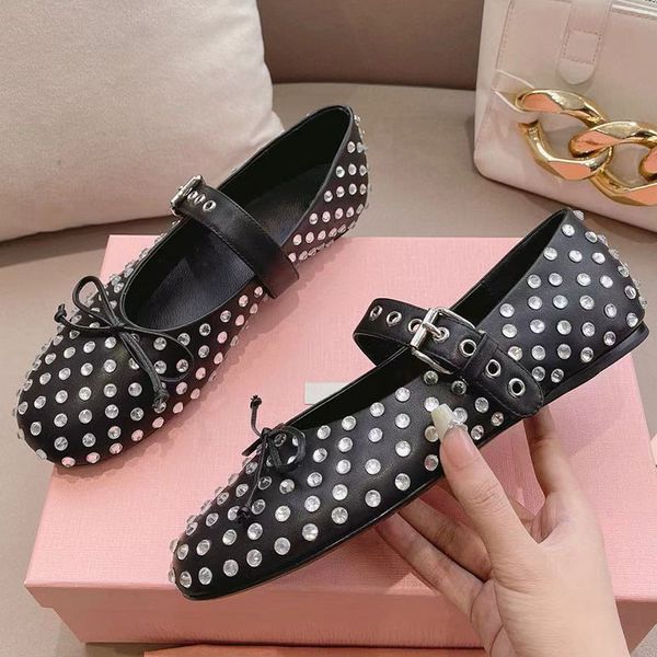 2024 heißer Verkauf Frauen flache Schuhe Runway Designer hochwertiges echtes Leder mit Bling-Strass-Dekor Damen Frühling Sommer Slip auf flachen Ballerinas