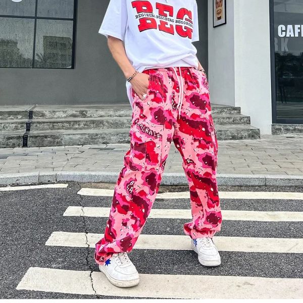 Pantaloni Primavera Nuovi Uomini Pantaloni Dritti Mimetici Larghi Maschio Harajuku Casual Streetwear Stampato Hip Hop Y2K Pantaloni Cargo Rosso Rosa