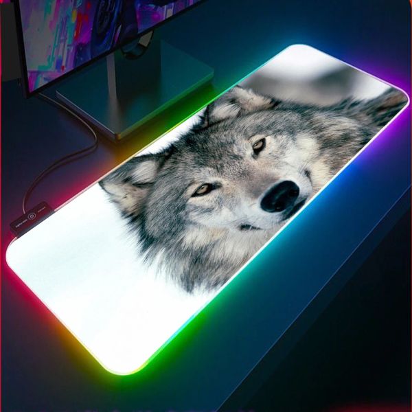 Pads Mairuige Tier Wolf Spiel RGB Computer Mousepad LED Farbe Hintergrundbeleuchtung Große Schreibtischunterlage Rutschfeste Gummibasis Laptop PC Gaming Mauspad