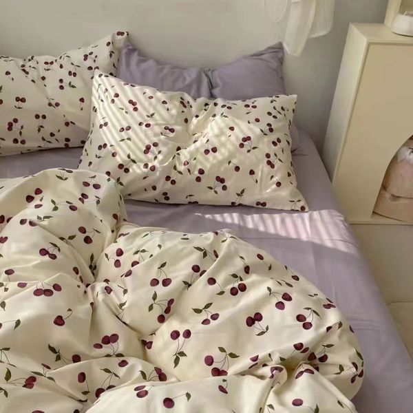 Romantisches Kirschherz-Bettbezug-Set, Bettlaken, Kissenbezüge, modisches Doppelbett, voller Blumenmuster, Sommer- und Frühlingsbettwäsche 240226