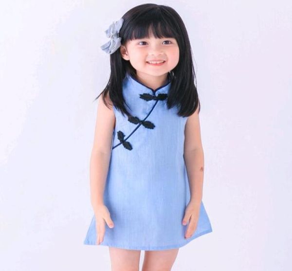 Mini abito per ragazze in stile cinese Abbigliamento per bambini Abito estivo semplice in camicetta Baby Cheongsam Qipao Colore rosso Rosa Blu Su 2755888