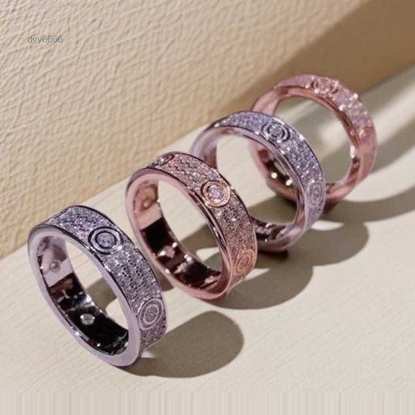 Anéis de banda de designer de luxo de moda Cartiyaryly High Edition 18k Rose Gold Vgold Ring Full Sky Star Full Diamond Love Wide and Narrow Edition Três linhas combinando r F5mi