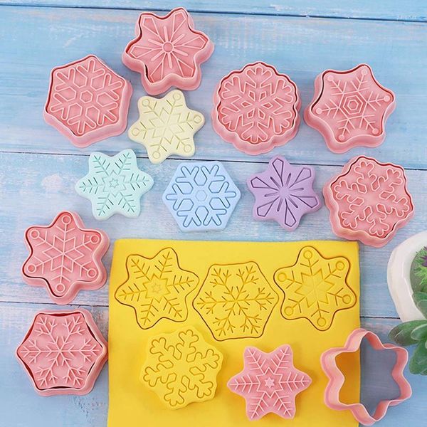 Moldes de cozimento 8 Pçs/set Forma de Floco de Neve de Natal Cortadores de Biscoito 3D Plástico Molde de Biscoito Selo Fondant Molde de Bolo Cozinha Bakeware