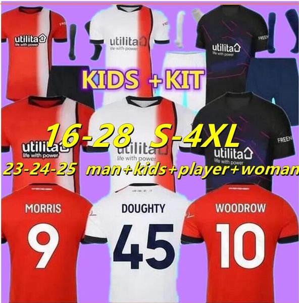 23 24 25 LutonS Town maglie da calcio BRADLEY WOODROW 2023 2024 Burke Hartson Billy Bingham Curtis ADEBAYO Lansbury Donaghy Berry Mick Casa Lontano Terza maglia Top 4XL