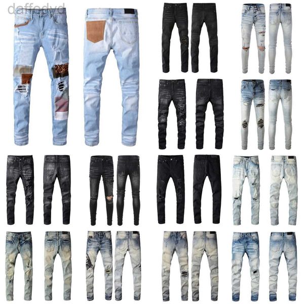 Jeans da uomo 23SS Designer da uomo Pantaloni da motociclista strappati effetto consumato Jeans dritti slim per uomo Stampa Pantaloni skinny da uomo moda militare taglia asiatica 29-38 240305