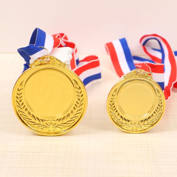 Benutzerdefinierte Medallas De Futbol Medailles Football Run Race Taekwondo Soccer Award Metal Gold Ribbon Sport Blank Trophäen und Medaillen