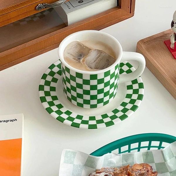 Canecas Nordic Ins Estilo Checkerboard Cerâmica Caneca Conjunto Vintage Xícara de Café Leite Café da Manhã com Bandeja