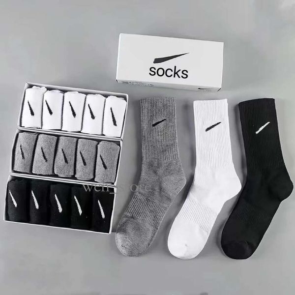 2024 Herrensocken Damen Klassisch Schwarz, Weiß Grau Haken Einfarbige Socken 5 Paar/Box Fußball Basketball Freizeit Sportsocken 858