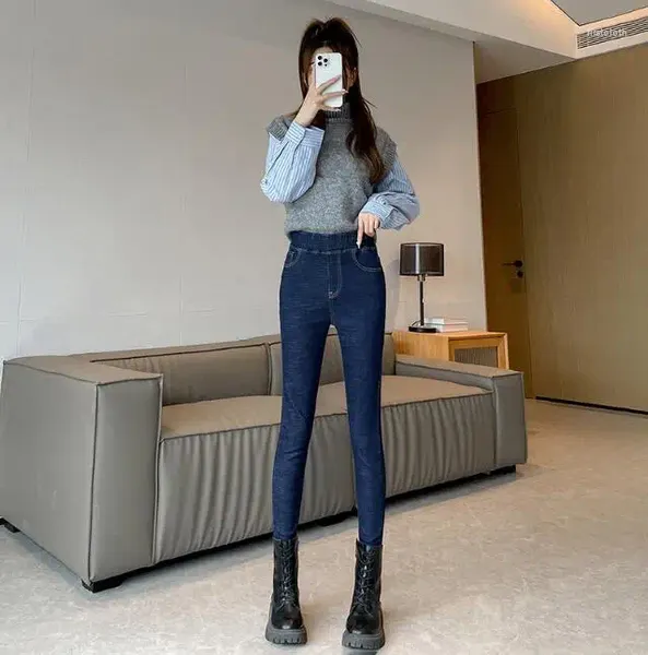 Jeans da donna 2024 versione coreana di leggings pantaloni a matita elastici a vita alta dimagranti tagliati slim fit per le donne