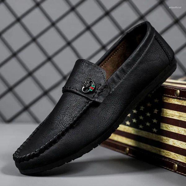 Scarpe eleganti da uomo 2024 Mocassini da uomo estivi in stile britannico Calzature da barca Suole morbide Antiscivolo Comode Scarpe da guida casual da uomo