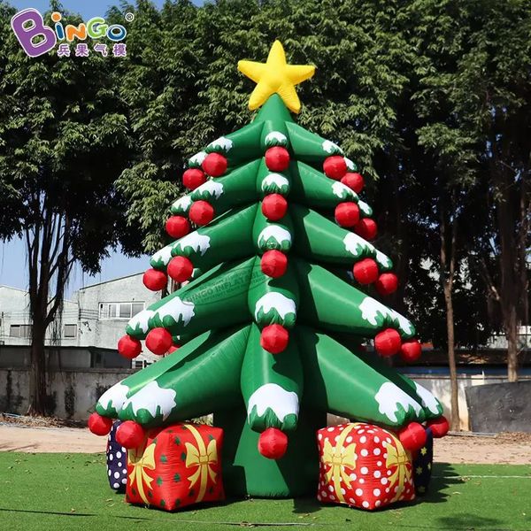 Preço de fábrica no atacado 10mH (33 pés) com soprador árvore de Natal gigante inflável com caixas de presente explodir árvores de plantas artificiais para decoração de eventos de festas ao ar livre