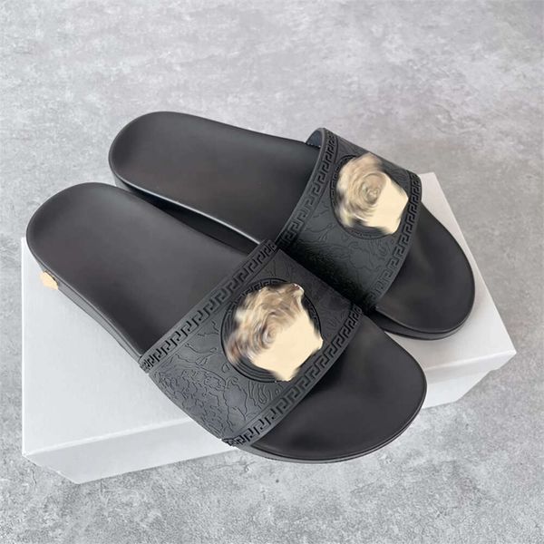 PALAZZOLuxurys Designer-Hausschuhe, neue Modeklassiker, Sandale, Freizeitschuh, Pantoletten, Herren- und Damen-Sandalen, Sliders, Metall-Slipper, Sommerplattform, flache Slides im Großhandel