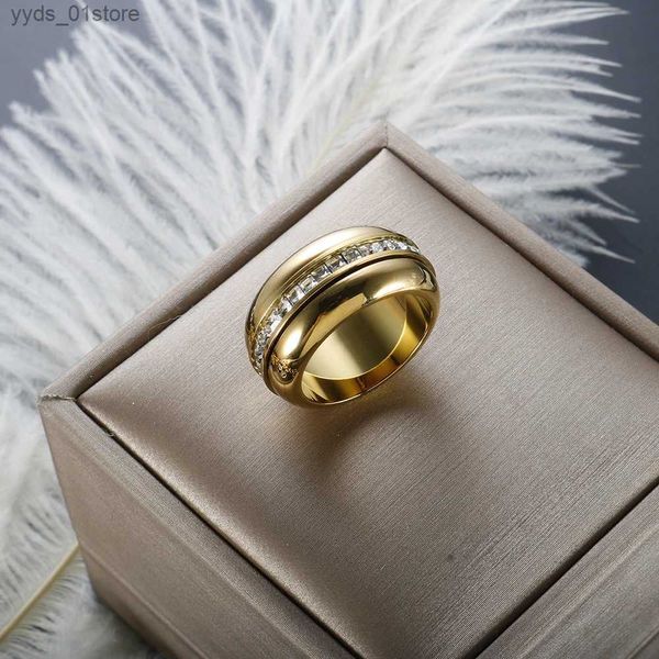 Anéis de banda ZMFashion cor de ouro r CZ cristal de aço inoxidável anéis giratórios para homens mulheres charme de casamento brilhando elegante jóias simples l240305