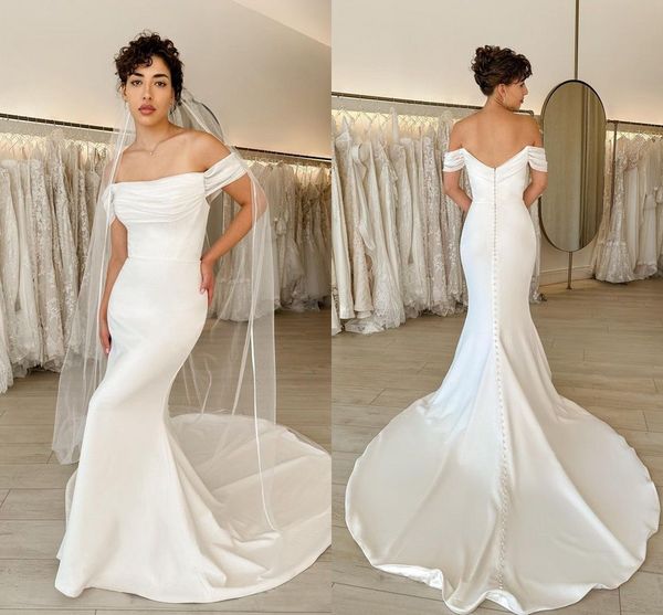 Abiti da sposa eleganti a sirena taglie forti per la sposa Donne nere con spalle scoperte Pieghe in raso drappeggiato Corte dei treni Boho Abiti da sposa vestido de novia Custom Made