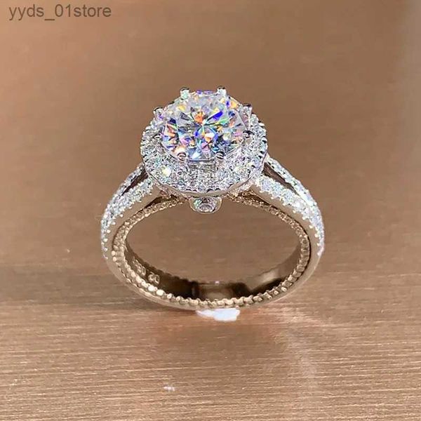 Anéis de banda luxuoso cor prata metal incrustado boutique anel de zircão branco adequado para uso diário feminino para recepções l240305