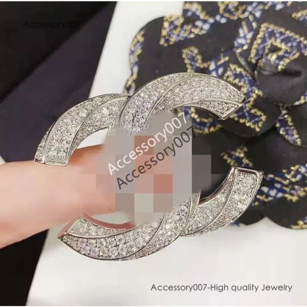 gioielli firmati Designer di donne per piccole spille stile profumato piene di diamanti Versione alta multistrato Spille a cuore Gioielli di moda classici es