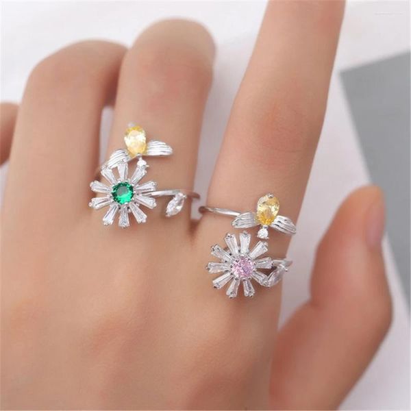 Cluster Ringe Romantische Blume Honigbiene Typ Weiblicher Ring Kreative Süße Schöne Drehbare Modeaccessoires Großhandel