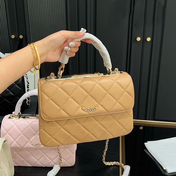 Tasarımcı Trend Flep Kadın Omuz Çantası 25cm Crossbody Bag Metalik Yazı Lüks El Çantası Deri Elmas Ekose 5 Renk Sacoche Altın Donanım İçi Boş Rozet debriyajı