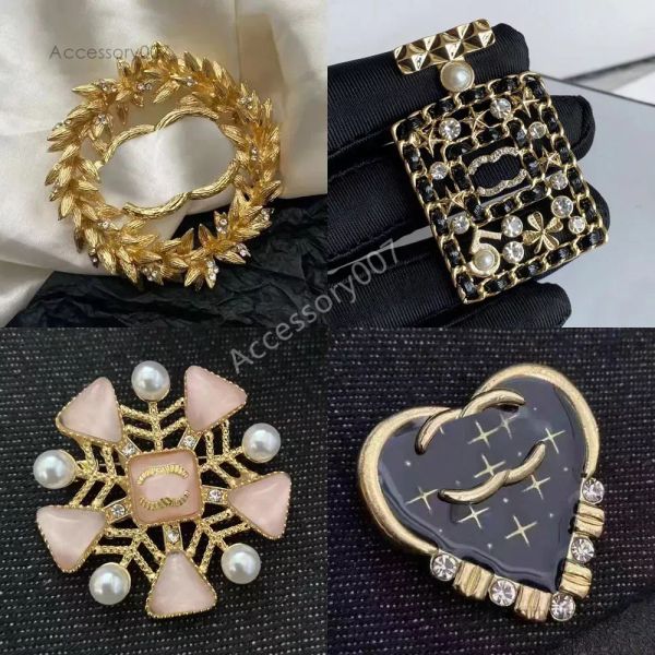 Spille, Spille Spilla Pin Designer Broche Moda Have Cgletter Placcato in oro Sier Crystal Pearl Donna Marchio Lettera Spille Pin Coppia romantica Regalo es s