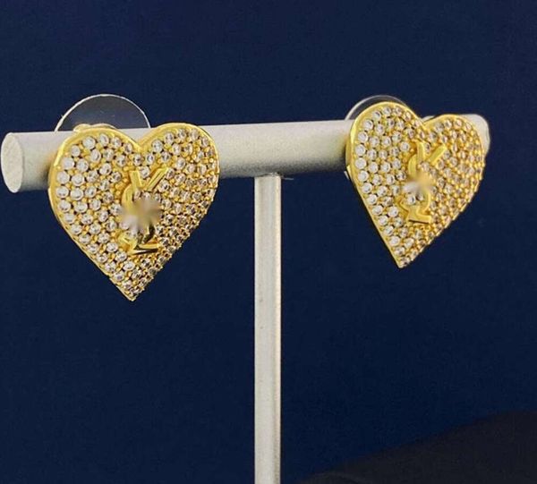 Orecchini a bottone da donna Gioielli di design Orecchini d'amore in oro Borchie di diamanti per uomo Semplici anelli di lusso placcati oro 18 carati per orecchini di fidanzamento Vintage 2024 Aa