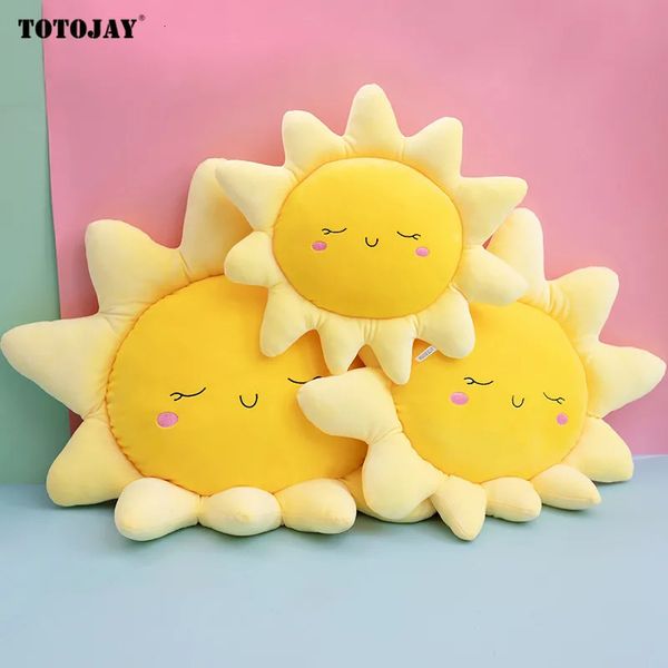 Morbido e morbido cuscino in peluche per bambini che dorme a forma di nuvola a forma di sole del fumetto Letto per auto Decorazione per auto Cuscino per divano giallo rosa blu per ragazze regalo 240228