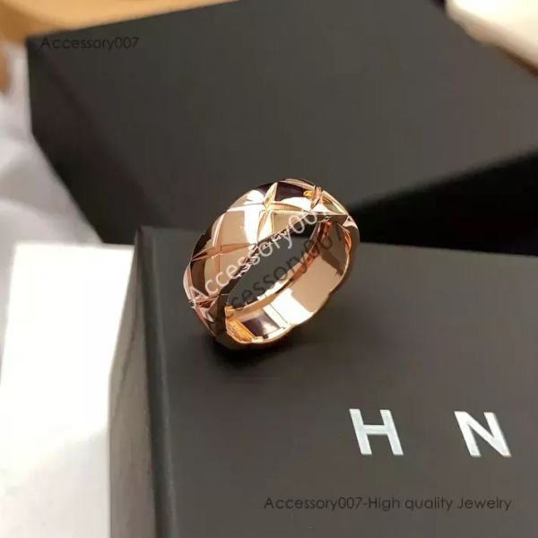 Designer-SchmuckringeDesigner-Ring Goldring Luxusringe für Herren Damen Titanstahl mit eingraviertem Monogrammmuster Ehering Hochzeitsgeschenke Jubiläumsgeschenke