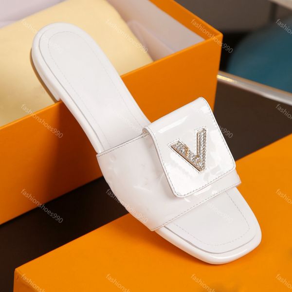 Shake Slayts Lüks Tasarımcı Terlik Sandalet Sandalet Kadın Ayakkabı Yüksek Kaliteli Daireler Yaz Plaj Mektubu Rhinestone Tokalı Flip Flops Kutu 10A 35-42 ile Sıradan Sandal