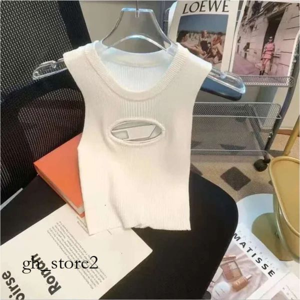 T-shirt bikini da donna firmata Slim Fit Crop Top D Ricamo Corto aperto T-shirt ombelicale Small Street Hot Girls Abbigliamento versatile 348