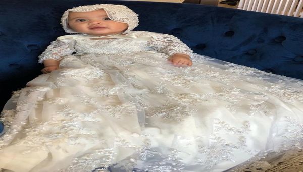 Vintage Primeira Comunicação Vestido 2019 Vestidos de Batizado Para Bebês Meninas Rendas Appliqued Pérolas Vestidos de Batismo Com Bonnet Alta Qua3164007