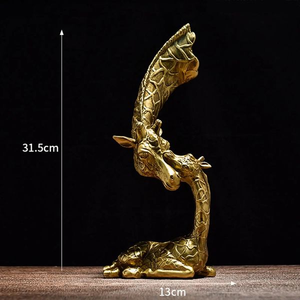 Simulazione Statua di giraffa Statuette moderne Statua di animali Figure decorative di giraffa per armadio Camera da letto per feste Scrivania da ufficio 240223