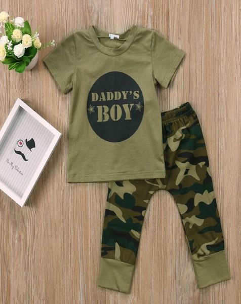 2 stücke Baby Kleidung Neugeborenen Kleinkind Armee Grün Baby Junge Mädchen Brief T-shirt Tops Camouflage Hosen Outfits Set Kleidung 024M7213089