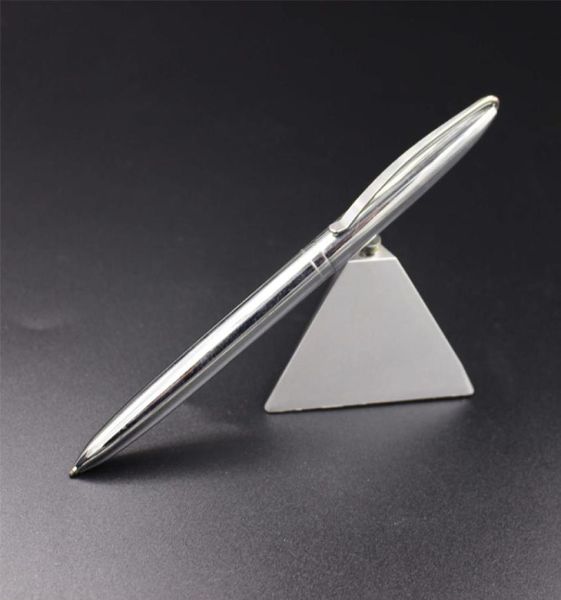 Penna da tavolo magnetica galleggiante Base triangolare ponderata in argento con penne a sfera cromate brillanti Strumenti da scrittura unisex per ufficio Gif9310734
