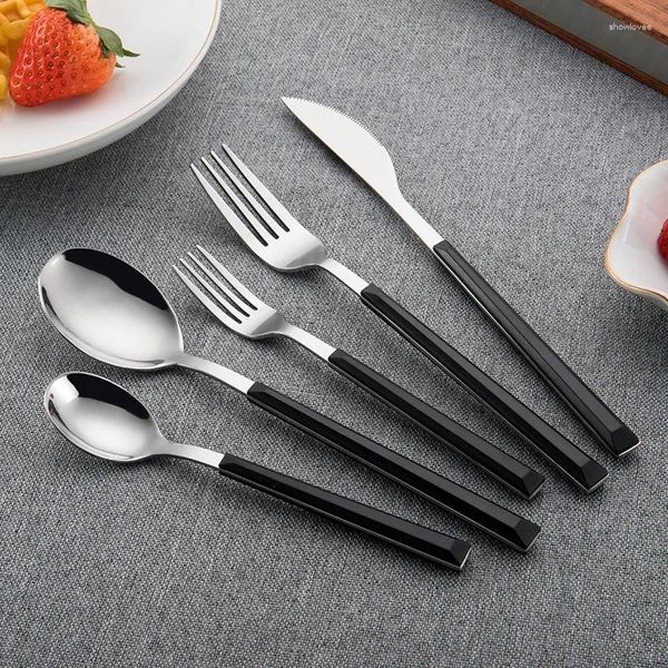 Set di stoviglie 20 pezzi Set occidentale Manico in legno Posate in acciaio inossidabile Tavolo da pranzo Coltelli Forchette Cucchiai Stoviglie da cucina