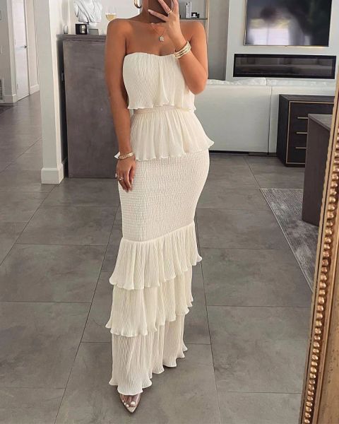 Abito ardegola di abbigliamento abito a strati Abito a strati Donne abiti lunghi 2023 Bandeau Shirred Off spalla boho bodycon al largo di White Party Vestidos