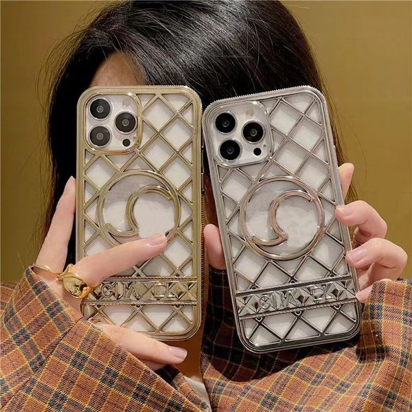 IPhone 14Promax 14pro 14 Capas de telefone Designer Dissipação de calor Hollow Phonecase Embossing Letter 12proamx 12pro 12 Phone Shell Fashion 11promax 11pro 11 Case