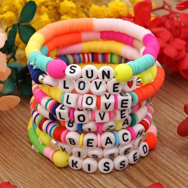 Braccialetti con ciondoli Bohemian Love Letter Heishi Disc Borda il braccialetto per le donne Pulseras con perline di argilla Gioielli africani multicolori da spiaggia estiva