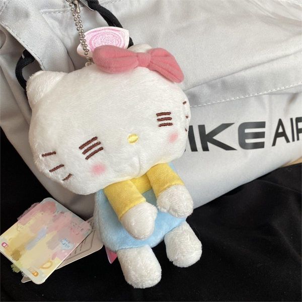 Vendita calda 12 cm Kawaii Hello Cat Portachiavi in peluche Simpatico cartone animato Anime Borsa Zaino Decorazione chiave per auto Peluche per bambini Regali